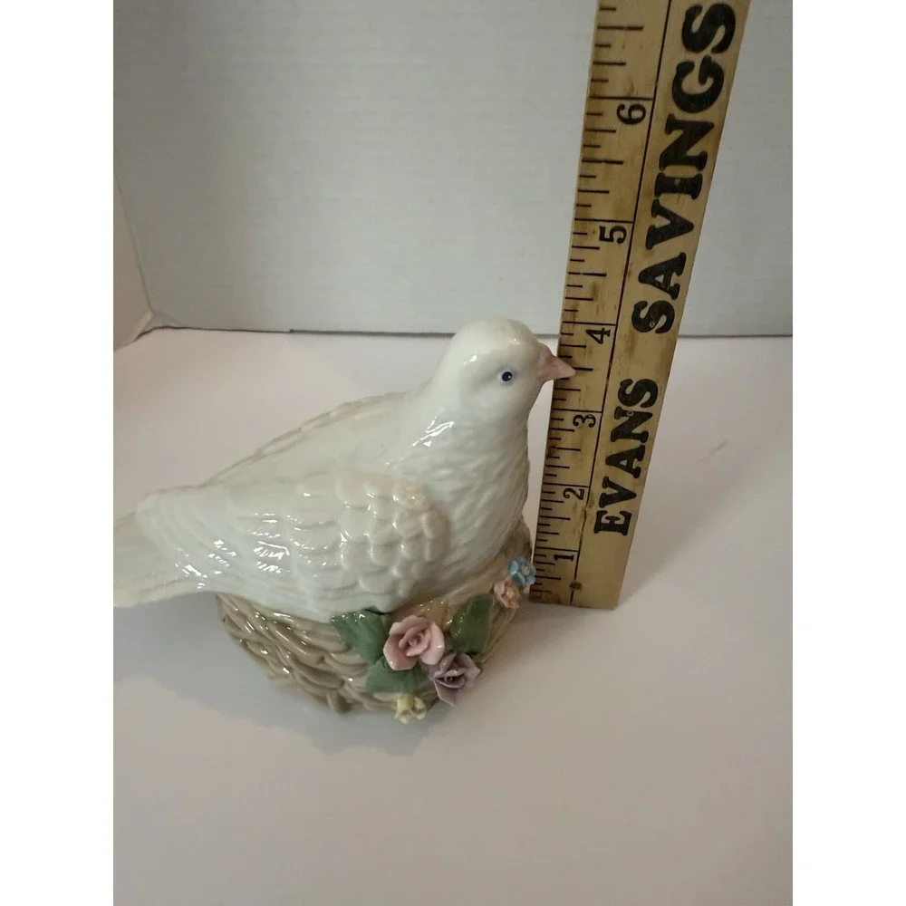 Vintage Heritage House Porcelain Bird Music Box Floral Grandma Cottage Core
